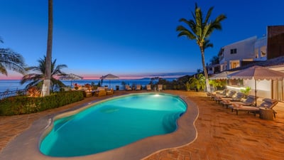 Luxury Villa Photo #10