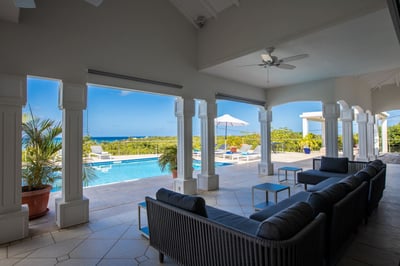 Luxury Villa Photo #10