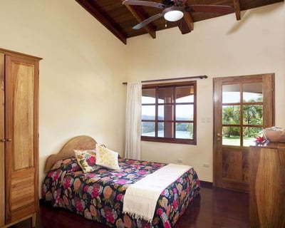 Luxury Villa Photo #11