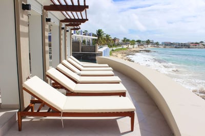 Luxury Villa Photo #3
