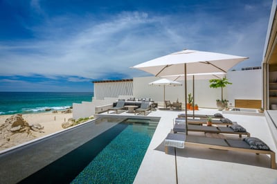 Luxury Villa Photo #8