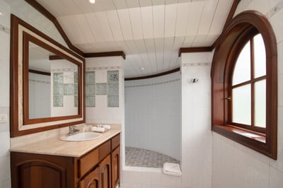 Luxury Villa Photo #16