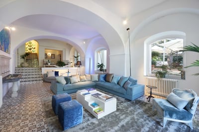Luxury Villa Photo #20
