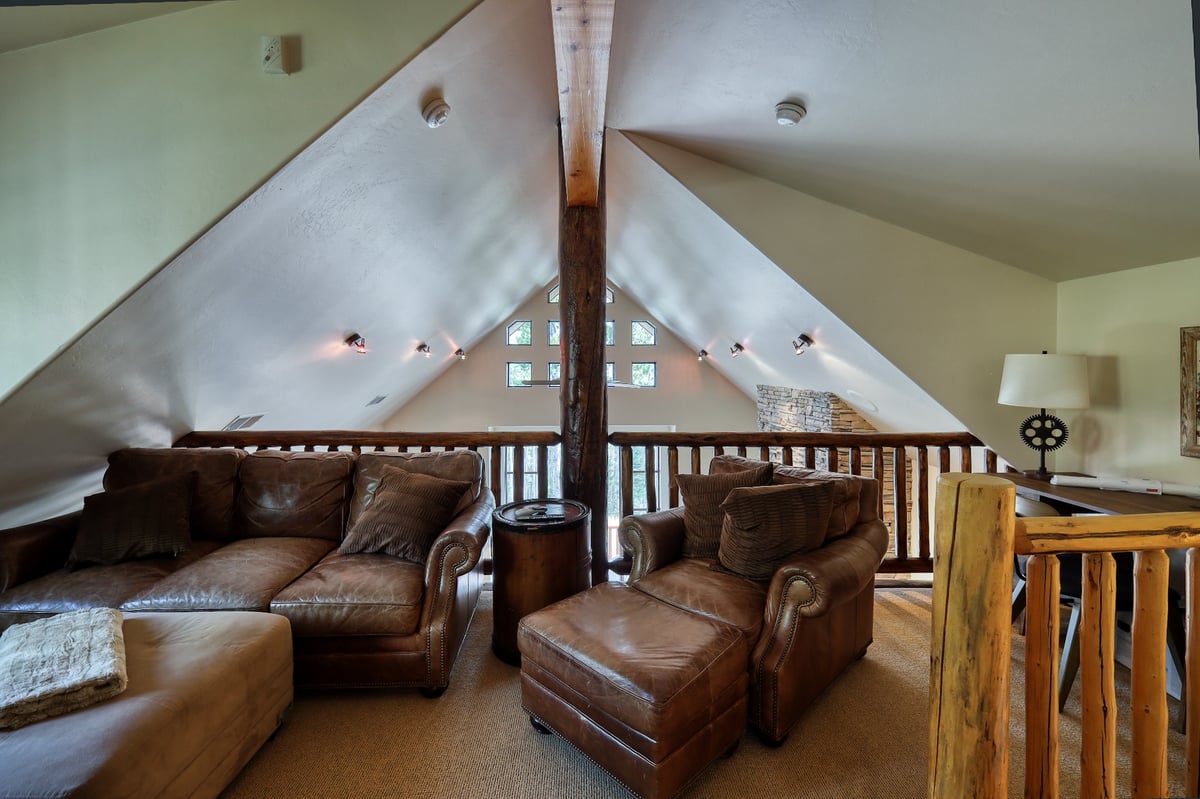 Moonlight Mountain Home | 1 Hidden Trail