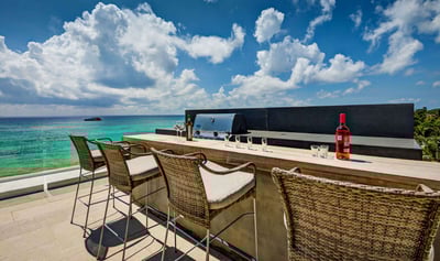 Luxury Villa Photo #9