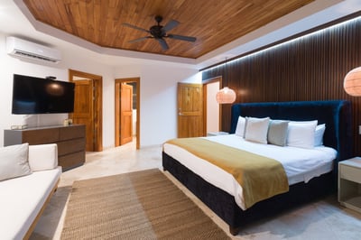 Luxury Villa Photo #53