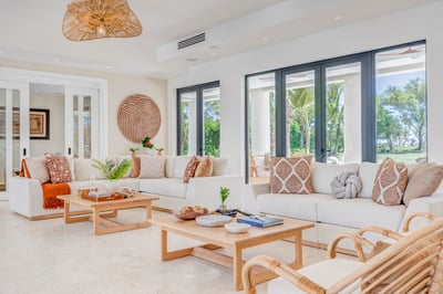 Luxury Villa Photo #16