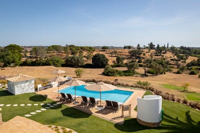 Luxury Villa Photo #4