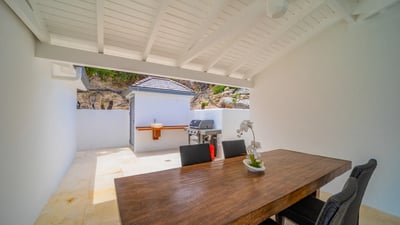 Luxury Villa Photo #12