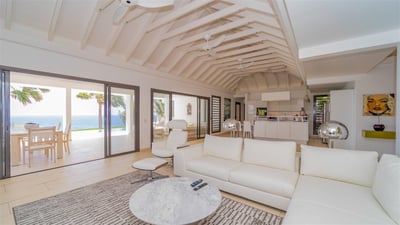 Luxury Villa Photo #44