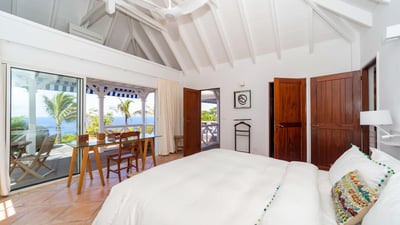 Luxury Villa Photo #35
