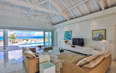 Luxury Villa Photo #18