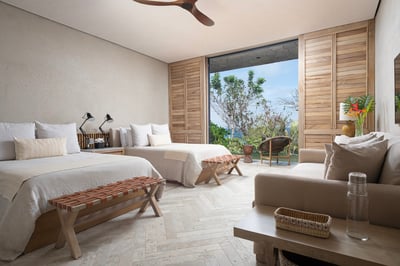 Luxury Villa Photo #38