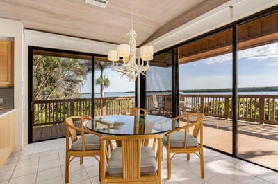 Luxury Villa Photo #10
