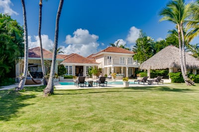 Luxury Villa Photo #3