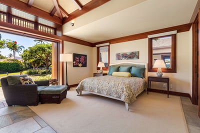 Luxury Villa Photo #22