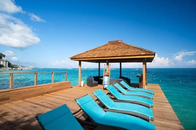 Luxury Villa Photo #3