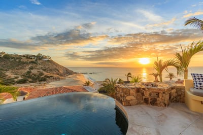 Luxury Villa Photo #9