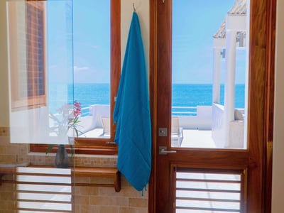 Luxury Villa Photo #31