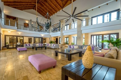 Luxury Villa Photo #10