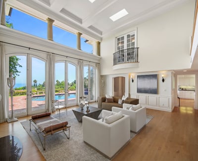 Luxury Villa Photo #16