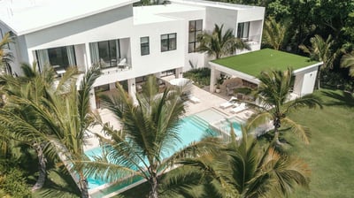 Luxury Villa Photo #24
