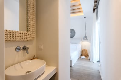 Luxury Villa Photo #32