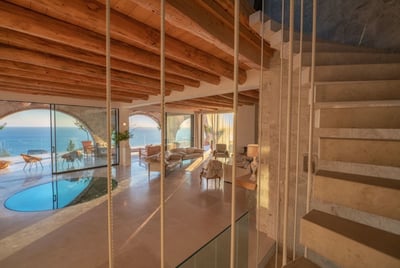 Luxury Villa Photo #8