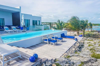 Luxury Villa Photo #8