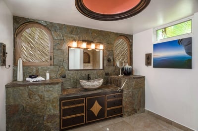 Luxury Villa Photo #36