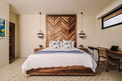 Suite 3 - King Bed, AC - Level 2