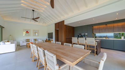 Kitchen & Dining Area