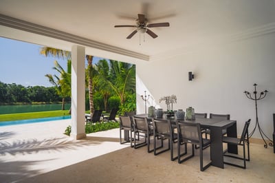 Luxury Villa Photo #18