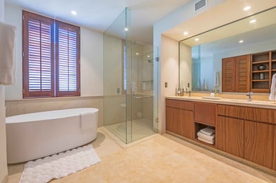 Luxury Villa Photo #56