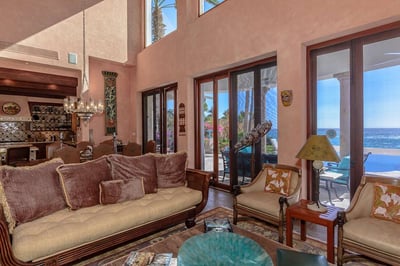 Luxury Villa Photo #9