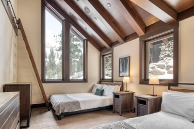 Luxury Villa Photo #31