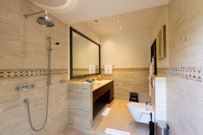 Luxury Villa Photo #57