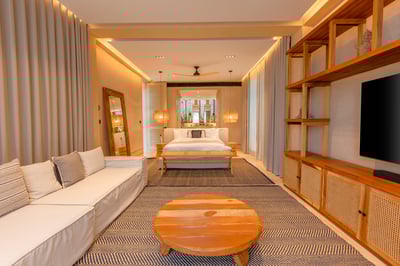 Luxury Villa Photo #30