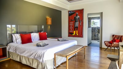 Bedroom 1: King size bed (or twin beds upon request), air conditioning, ceiling fan, safe, WIFI