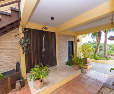 Luxury Villa Photo #9