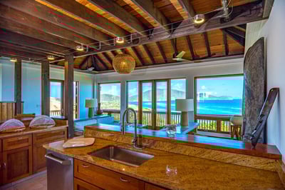 Luxury Villa Photo #18