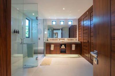 Luxury Villa Photo #37