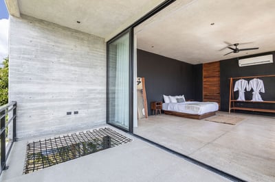 Luxury Villa Photo #27