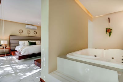 Luxury Villa Photo #21