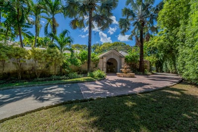 Luxury Villa Photo #56