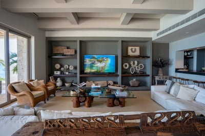 Luxury Villa Photo #37