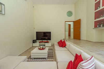 Luxury Villa Photo #14
