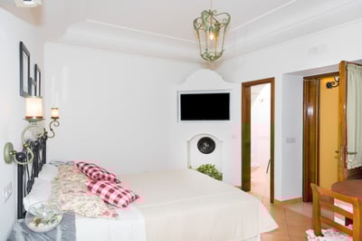 Luxury Villa Photo #15