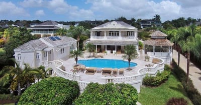Luxury Villa Photo #4
