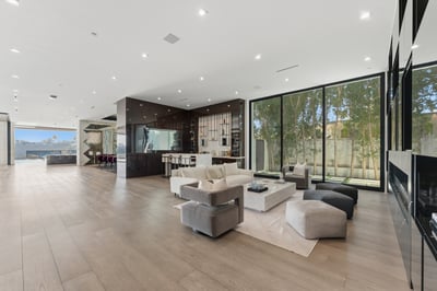 Luxury Villa Photo #14